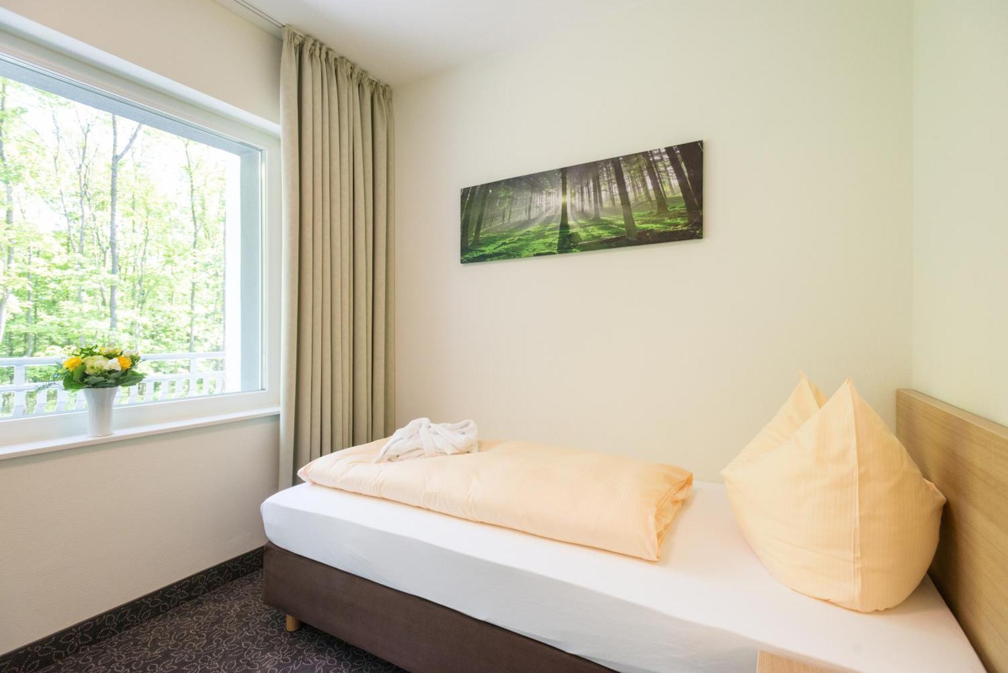 Landhotel Kristall Bad Marienberg Rum bild