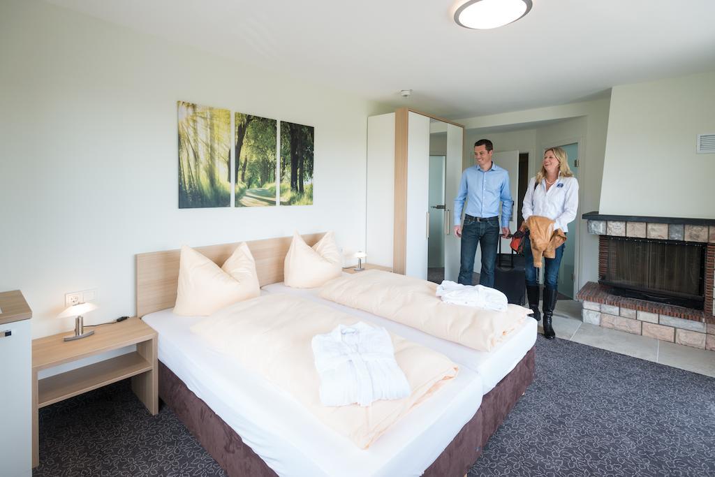 Landhotel Kristall Bad Marienberg Rum bild